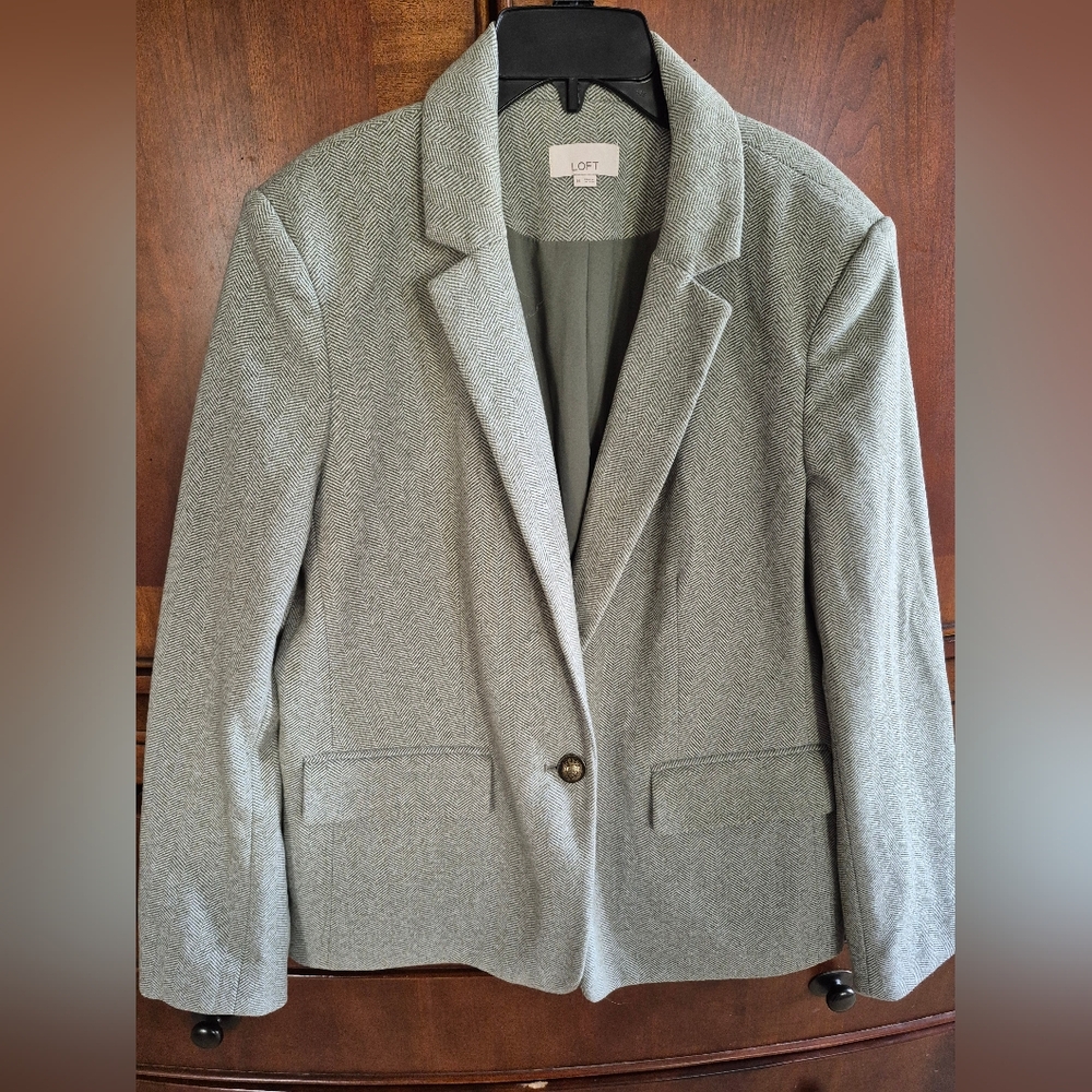 LOFT Gray/Green Structured Blazer with Notched Lapels